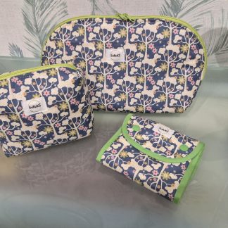 Kit de Aseo 3 Piezas Artesanal en Algodón OEKO-TEX Modelo Jardín Azul