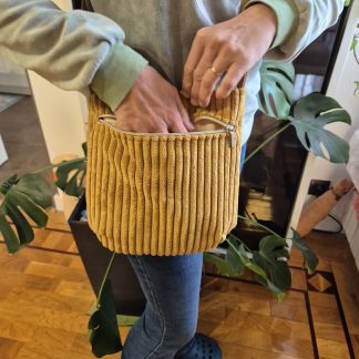 Bolso de Pana Velour Mostaza Hecho a Mano con Asas Regulables